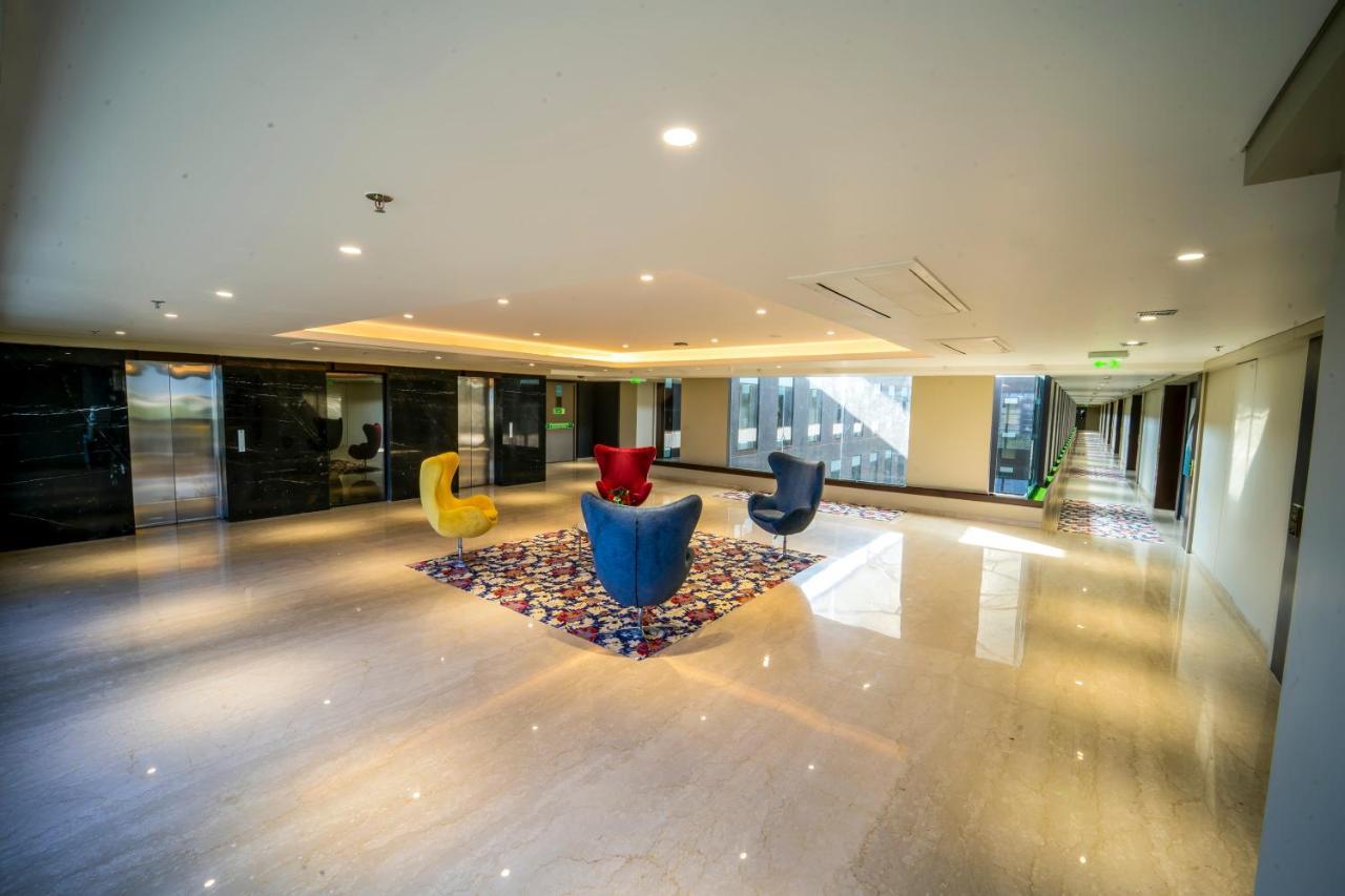 Essentia Luxury Hotel Индор Екстериор снимка
