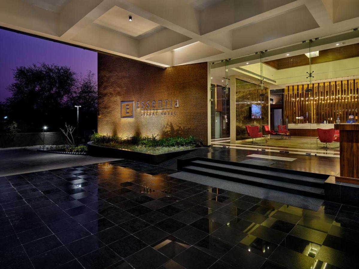 Essentia Luxury Hotel Индор Екстериор снимка