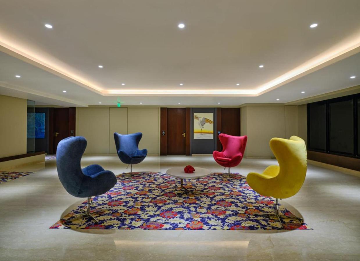 Essentia Luxury Hotel Индор Екстериор снимка