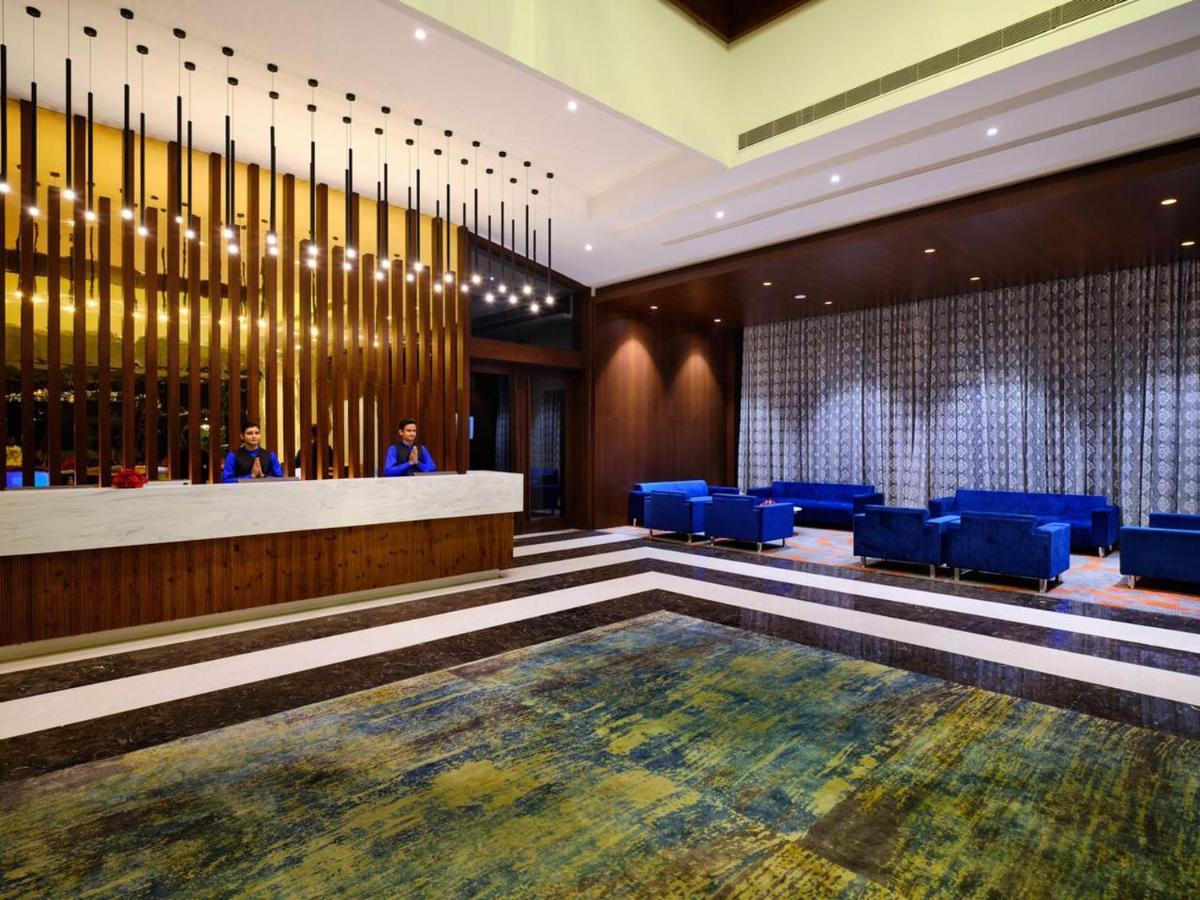 Essentia Luxury Hotel Индор Екстериор снимка